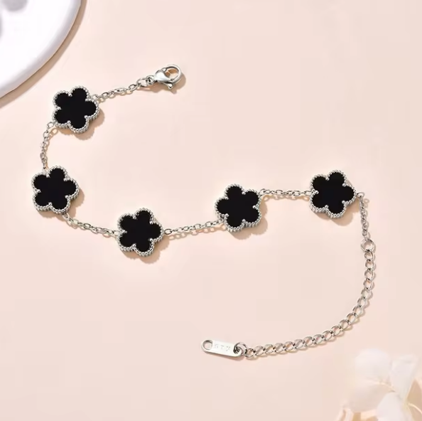 Flora Clover Bracelet